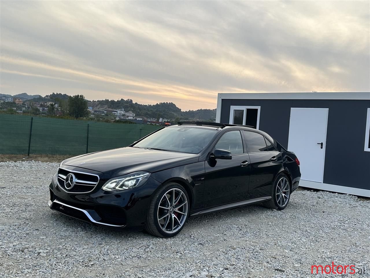 2015' Mercedes-Benz E 63 AMG photo #3