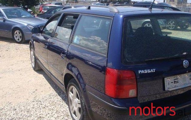1999' Volkswagen Passat photo #2