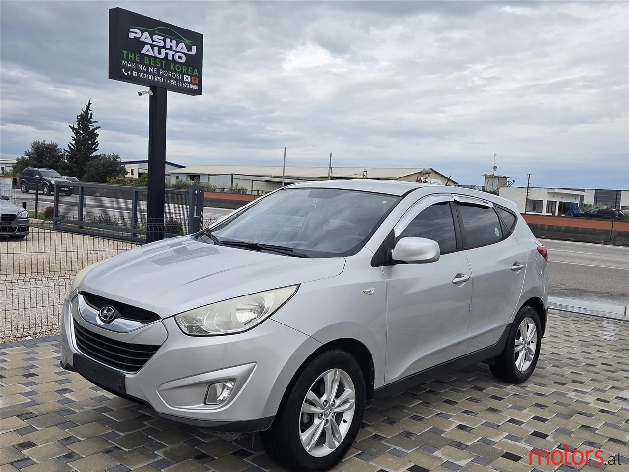 2010' Hyundai Tucson photo #1