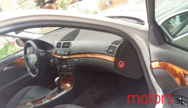 2003' Mercedes-Benz E-Class photo #1