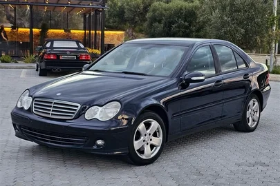 2005' Mercedes-Benz C 200