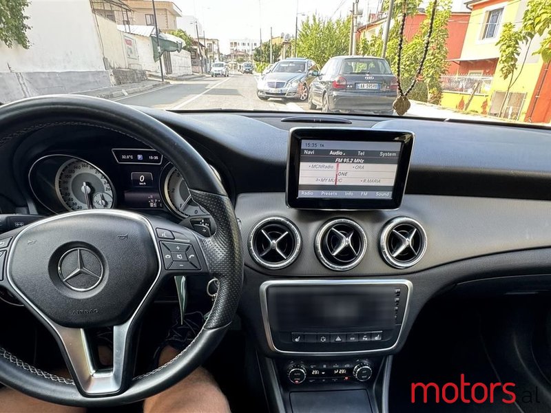 2014' Mercedes-Benz CLA 200 photo #2