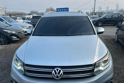 2013' Volkswagen Tiguan