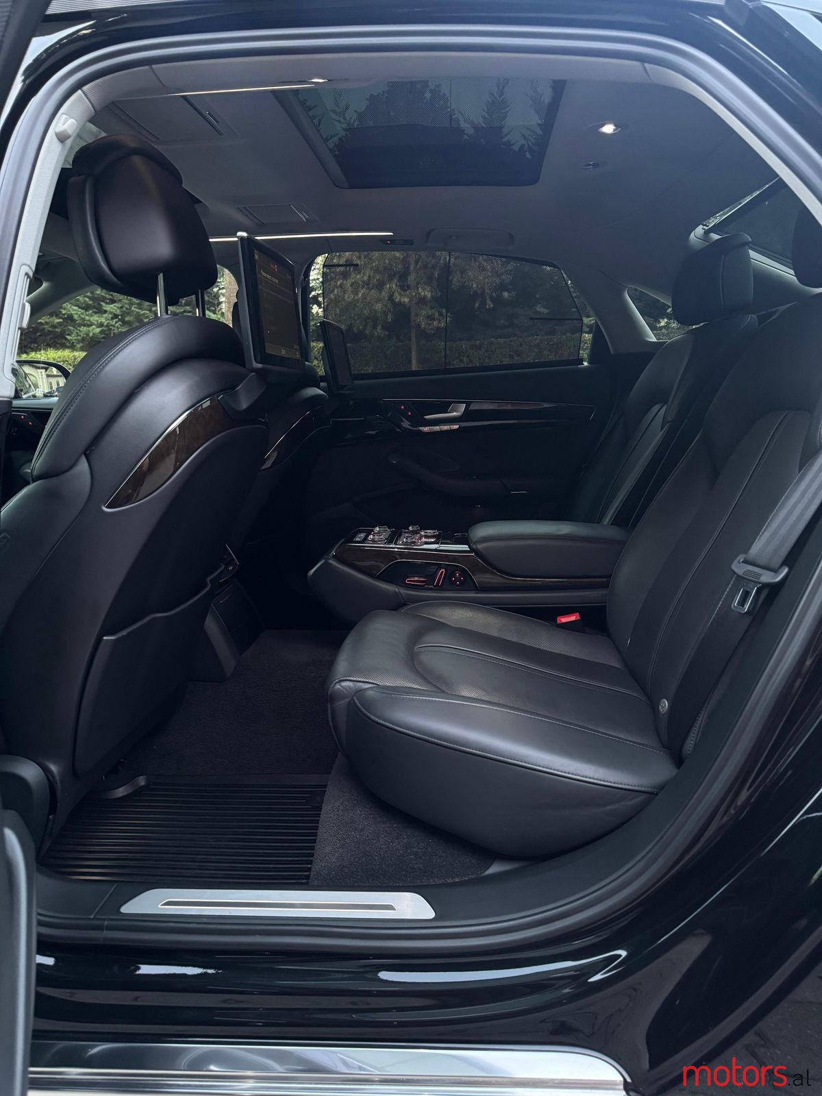 2014' Audi A8 photo #2