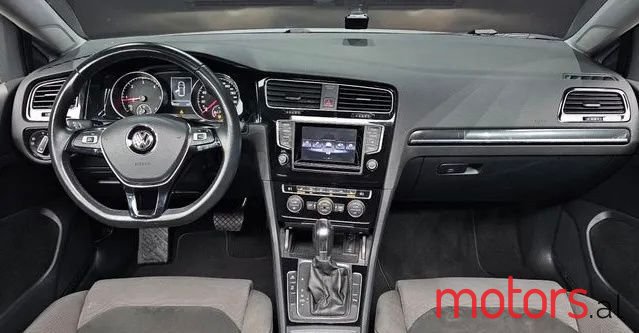 2014' Volkswagen Golf photo #6