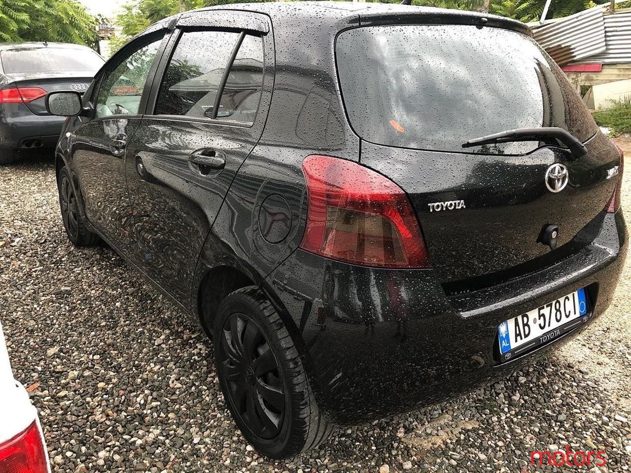 2006' Toyota Yaris photo #2