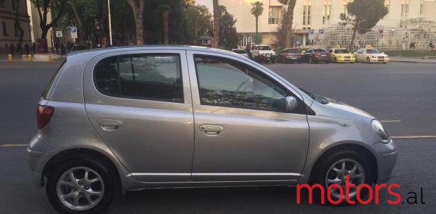 2005' Toyota Yaris photo #2