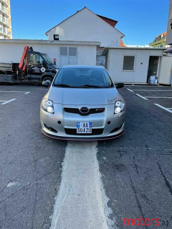 2008' Toyota Auris photo #3