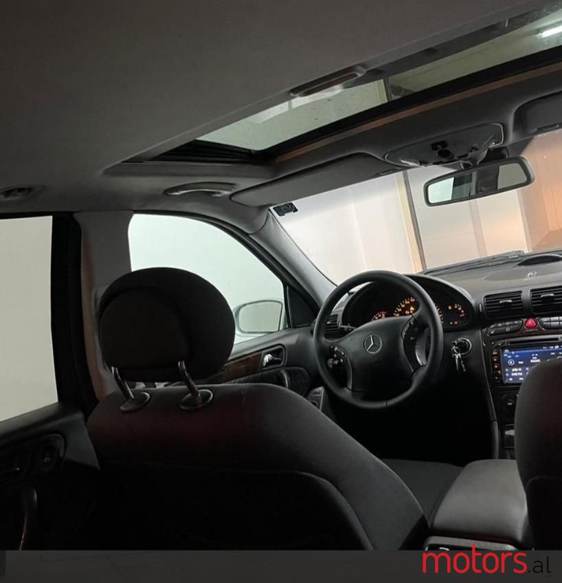 2004' Mercedes-Benz 220 photo #4