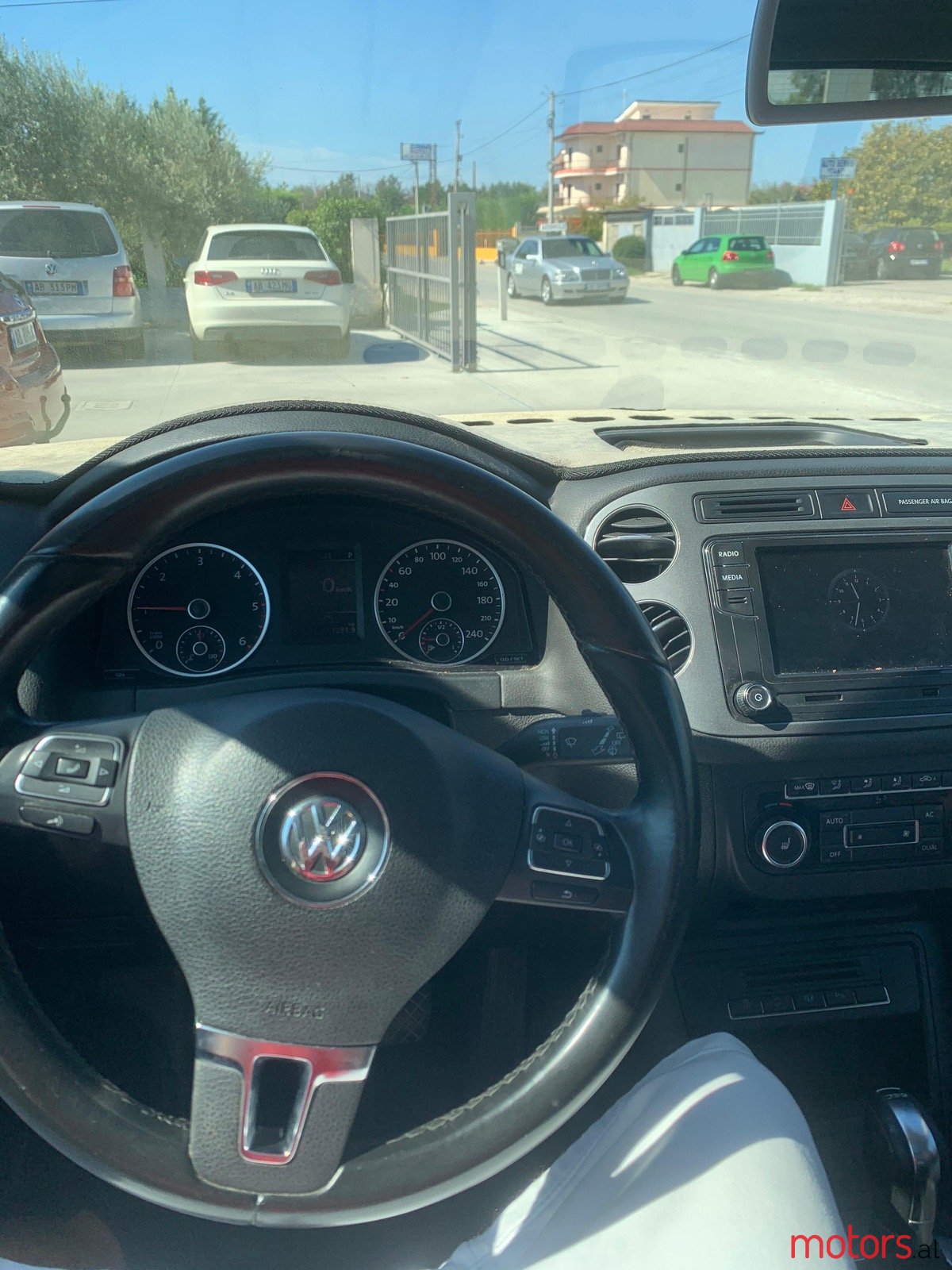 2013' Volkswagen Tiguan photo #3