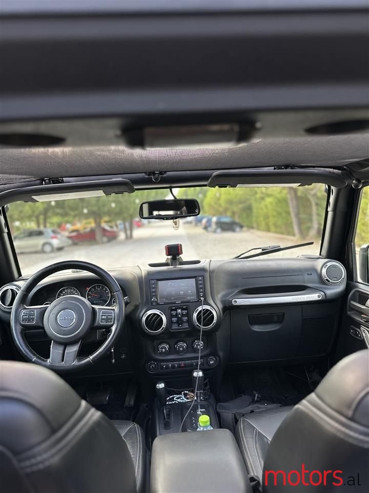 2016' Jeep Wrangler photo #5