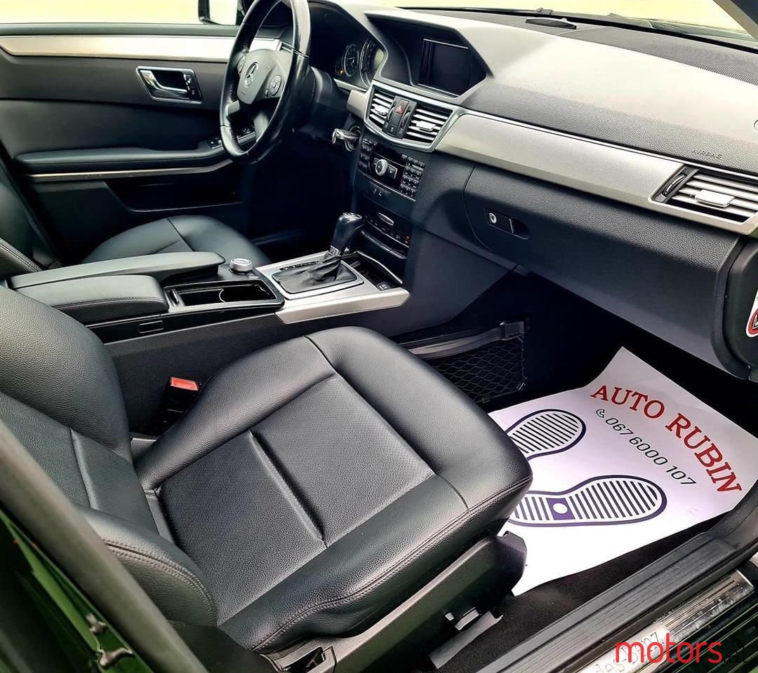 2009' Mercedes-Benz E 220 photo #3