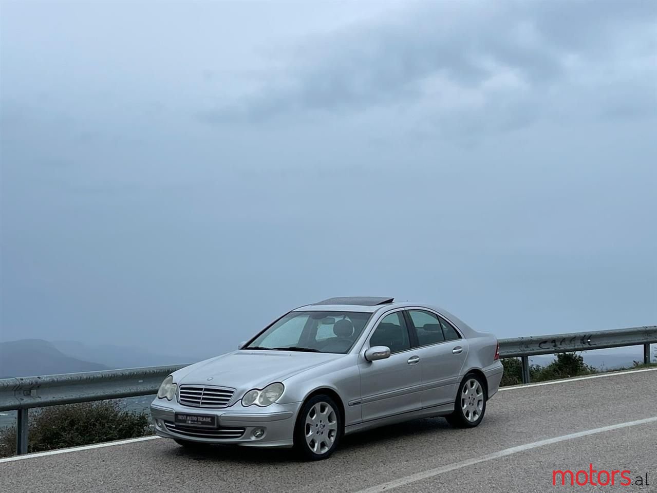 2006' Mercedes-Benz C 320 photo #1