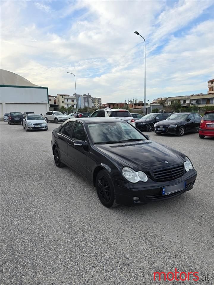 2006' Mercedes-Benz C 220 photo #3
