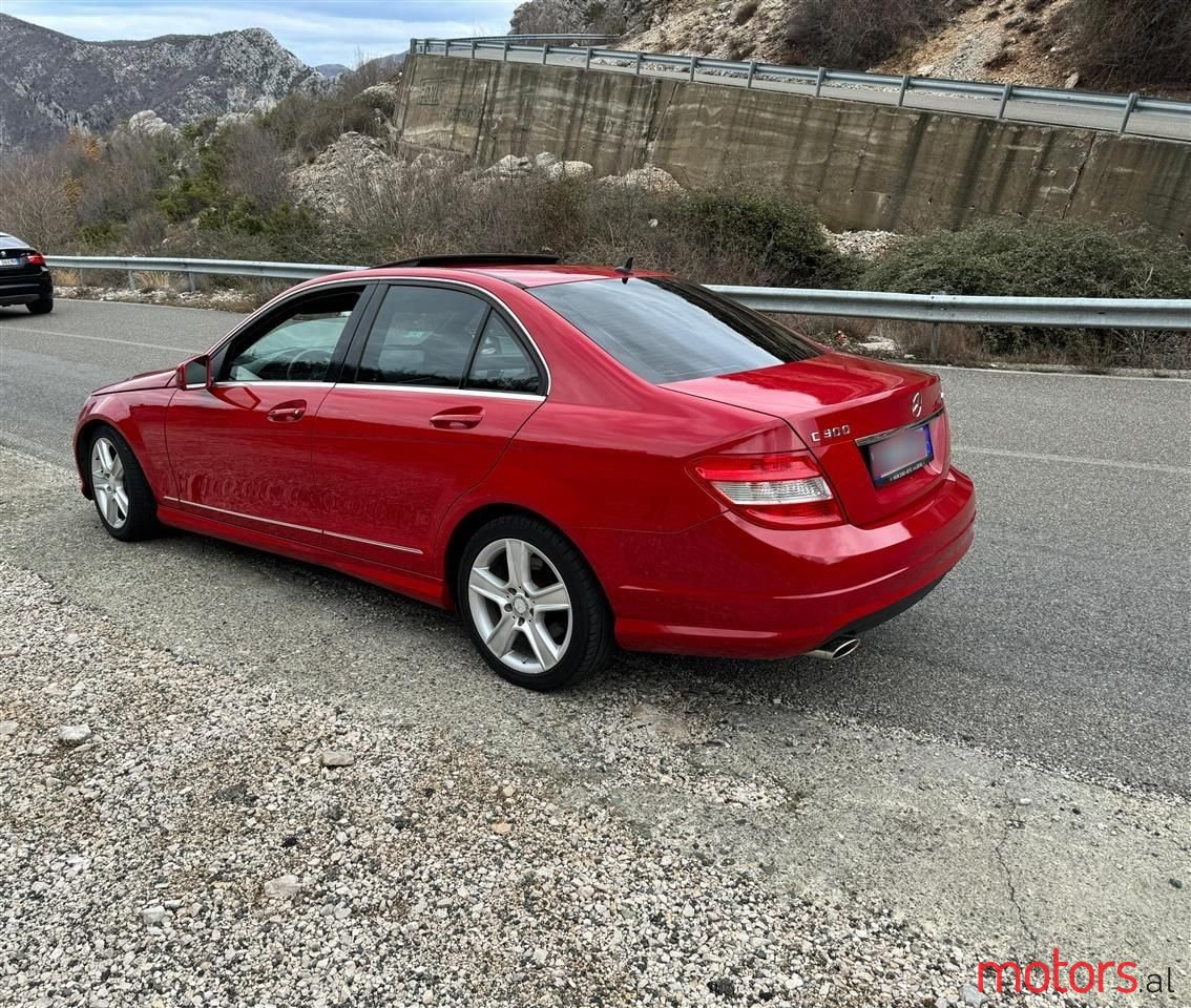 2010' Mercedes-Benz C 300 photo #1