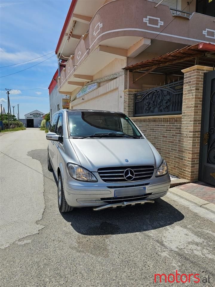 2005' Mercedes-Benz Viano photo #1