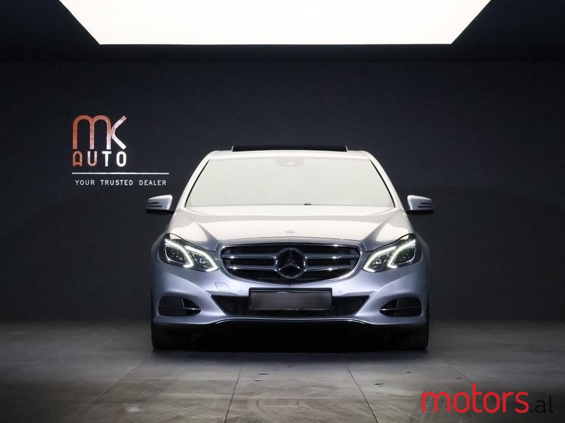 2014' Mercedes-Benz E 220 photo #1