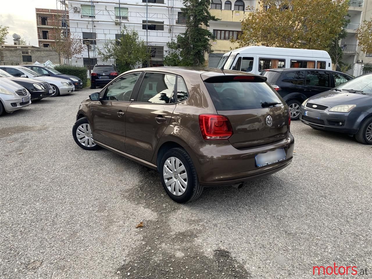 2011' Volkswagen Polo photo #2