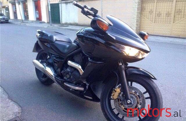 2008' Honda XL 700V photo #2