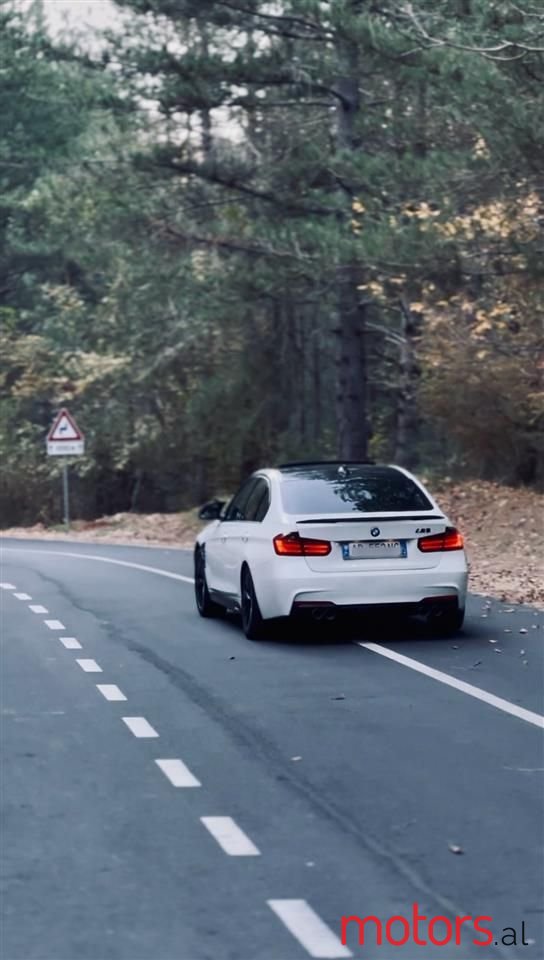 2013' BMW 320 photo #4