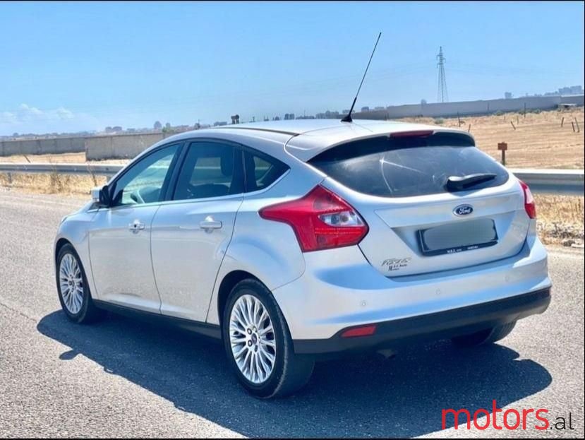 2011' Ford Focus photo #3