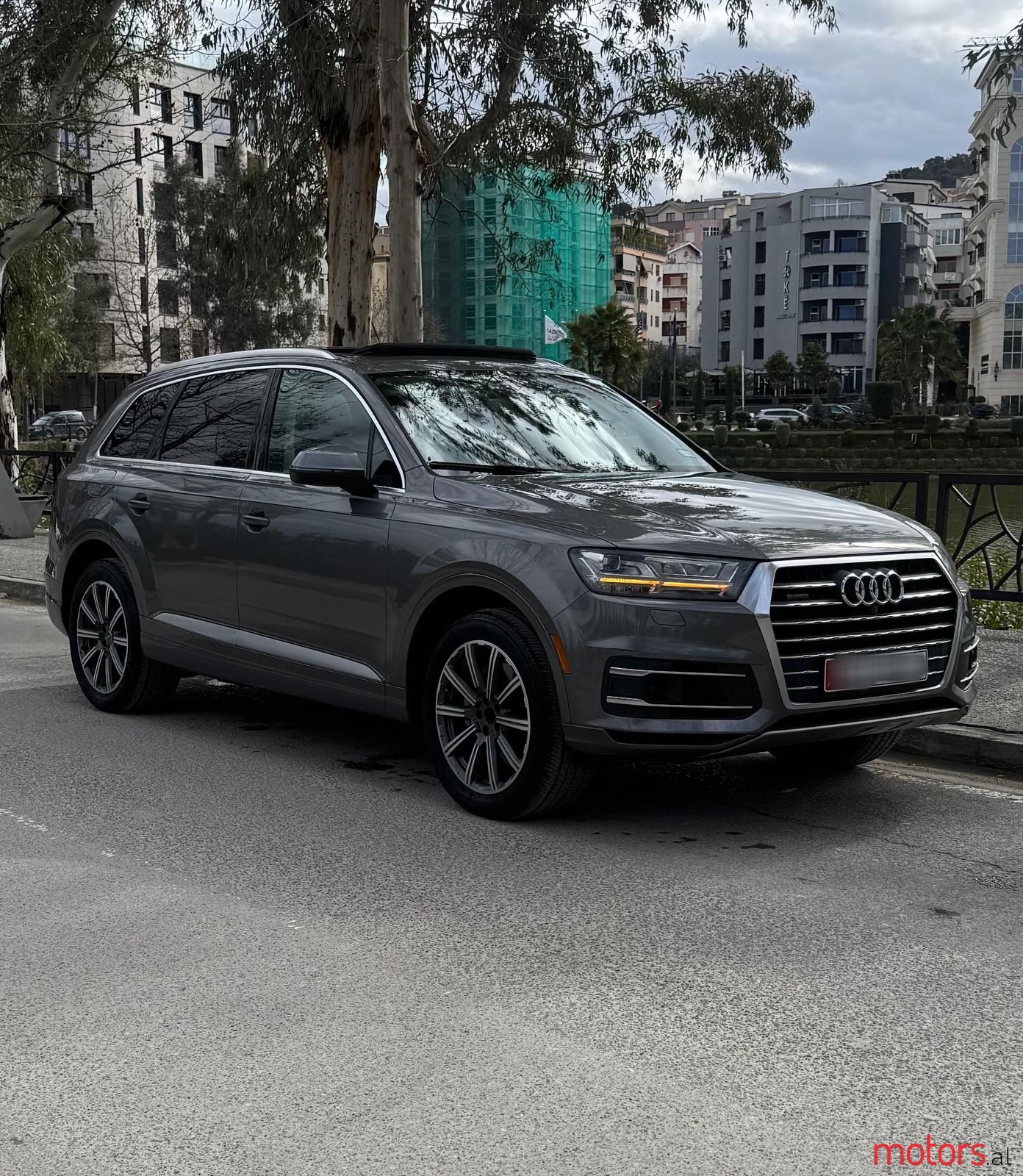 2017' Audi Q7 photo #6