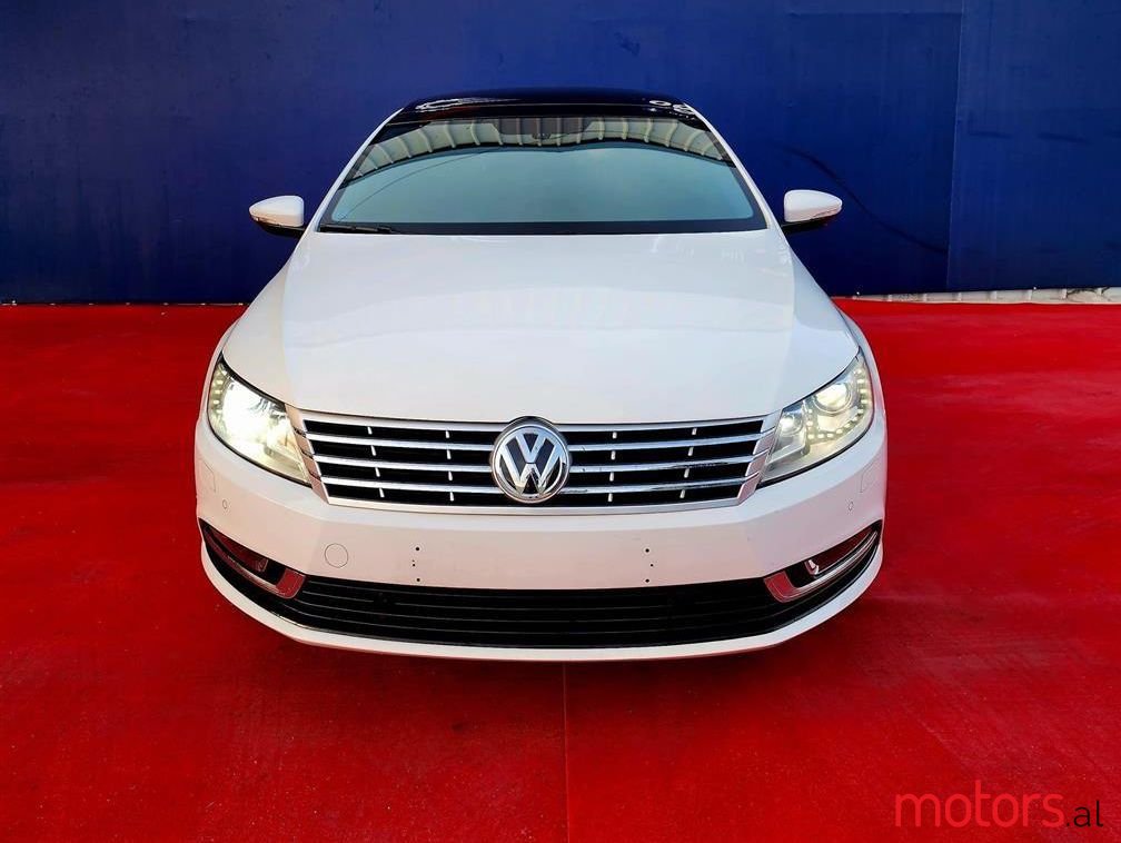 2014' Volkswagen Passat photo #5