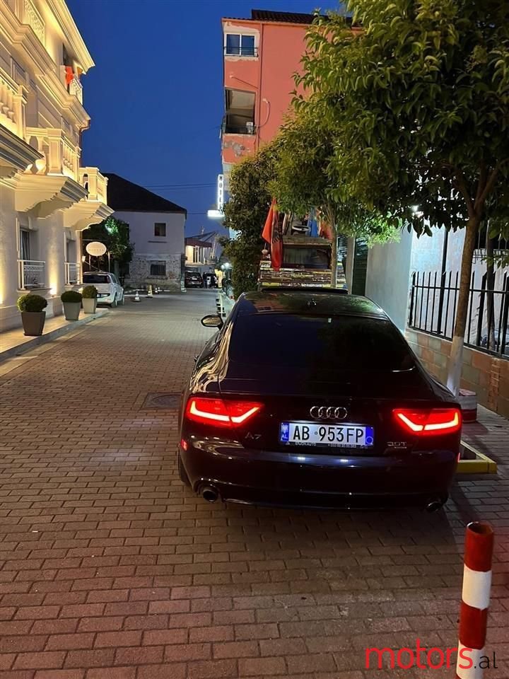 2012' Audi A7 photo #3