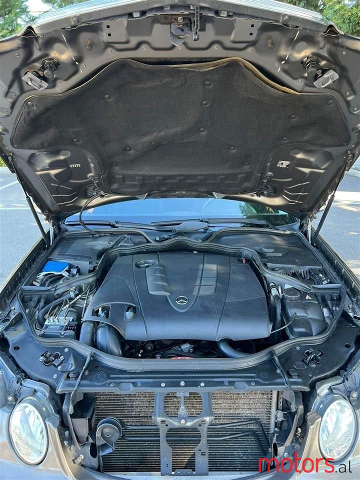 2007' Mercedes-Benz E 220 photo #6
