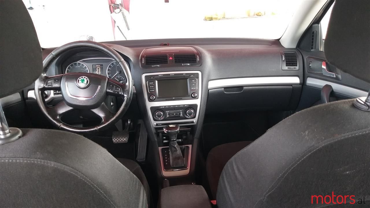 2012' Skoda Octavia photo #4