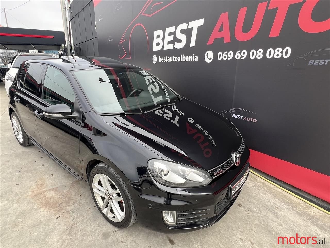 2011' Volkswagen Golf photo #3