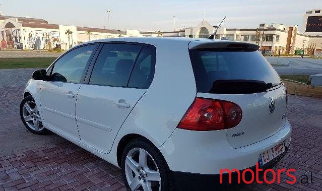 2008' Volkswagen Golf photo #4