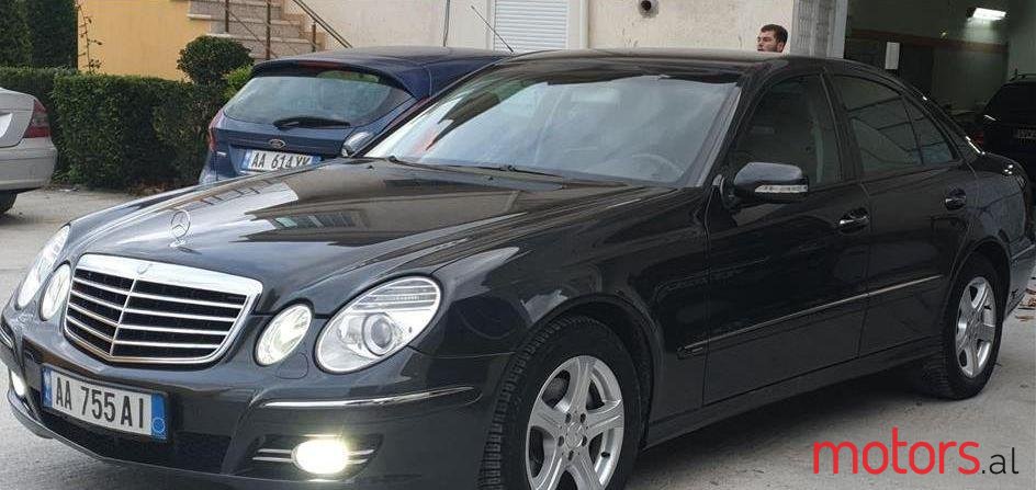 2003' Mercedes-Benz E 270 photo #1