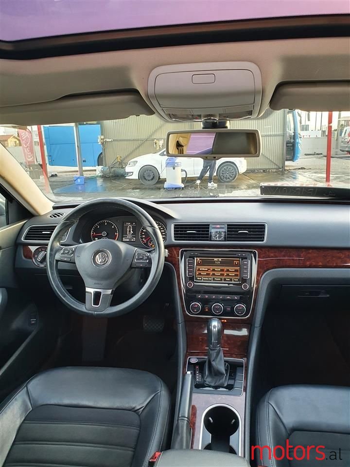 2014' Volkswagen Passat photo #2