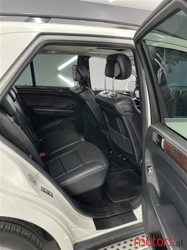 2010' Mercedes-Benz ML 350 photo #3