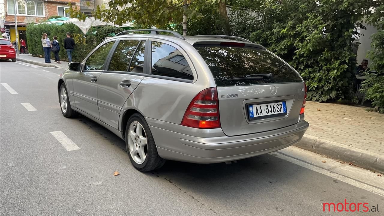 2004' Mercedes-Benz C 200 photo #3