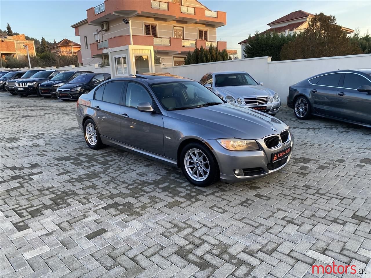 2011' BMW 328 photo #2