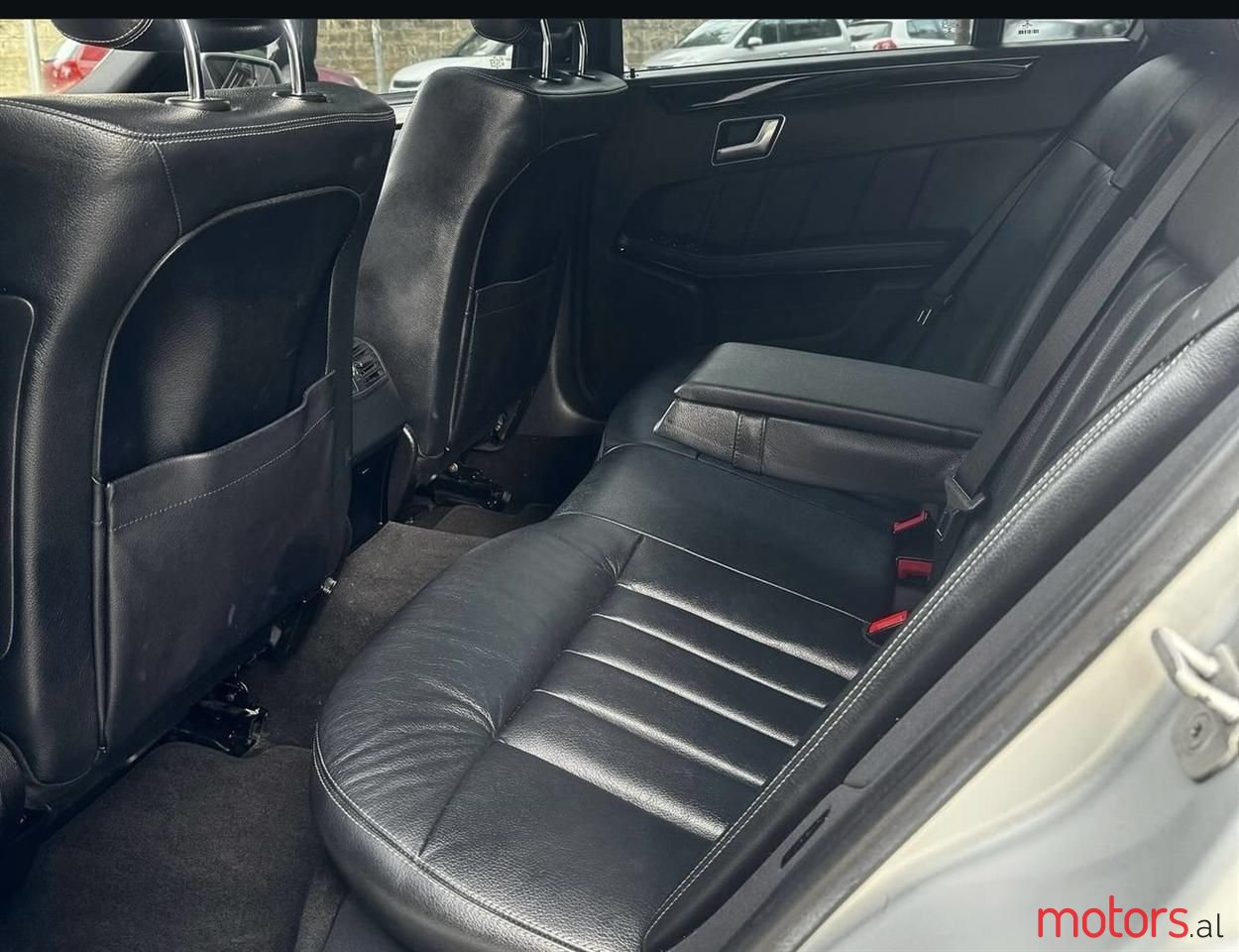 2014' Mercedes-Benz E 220 photo #2