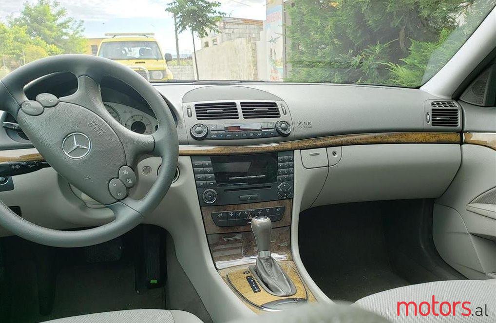 2007' Mercedes-Benz E 280 photo #2