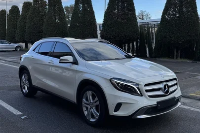 2014' Mercedes-Benz GLA 200