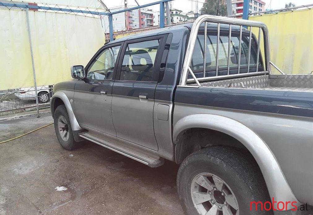 2005' Mitsubishi L200 photo #1