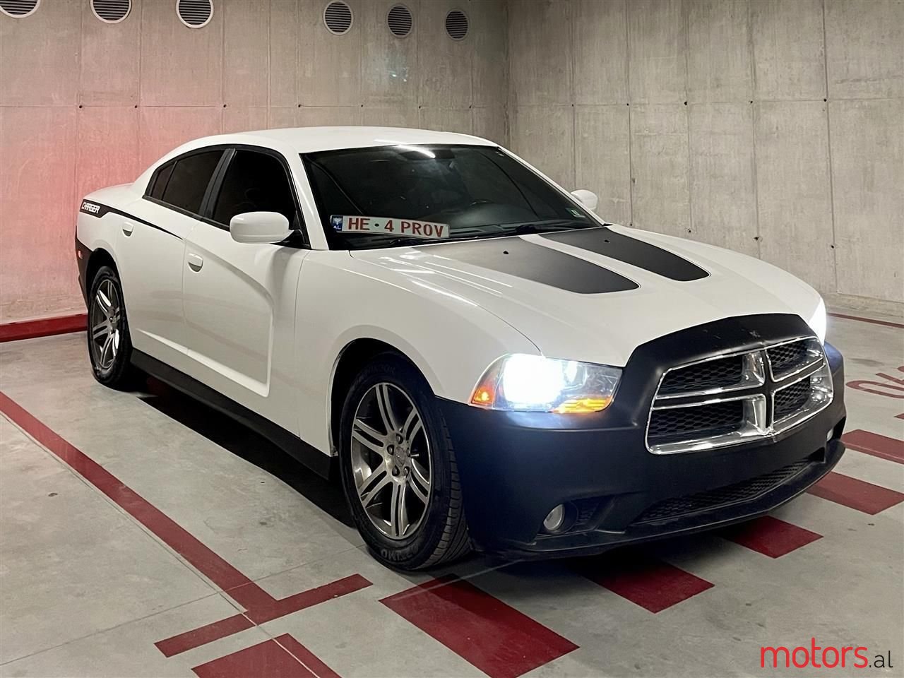 2013' Dodge Challenger photo #2