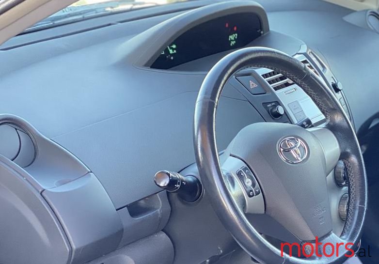 2006' Toyota Yaris photo #4