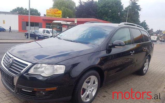 2005' Volkswagen Passat photo #1