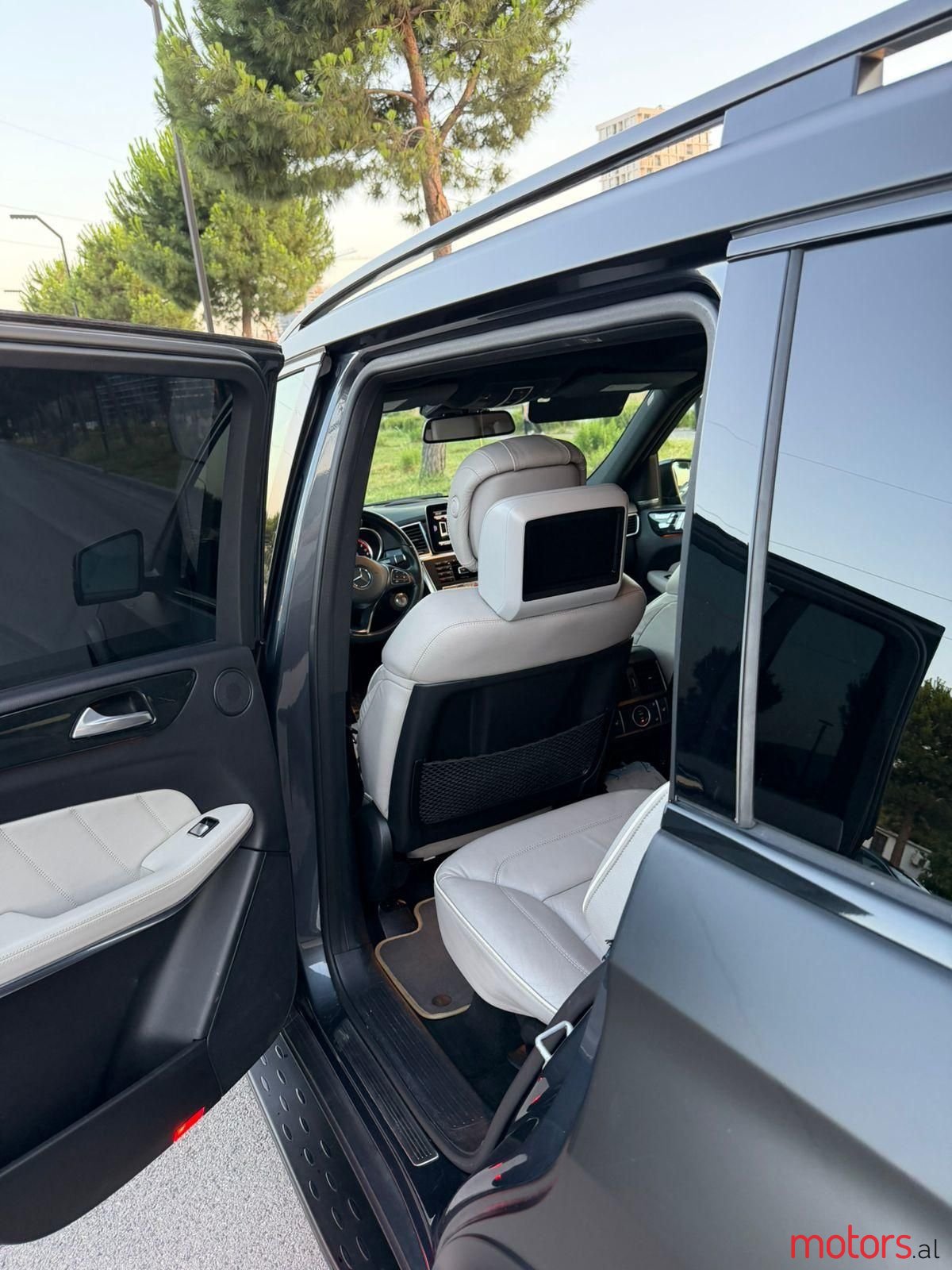 2015' Mercedes-Benz GL 350 photo #6