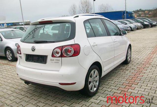 2009' Volkswagen Golf Plus photo #1