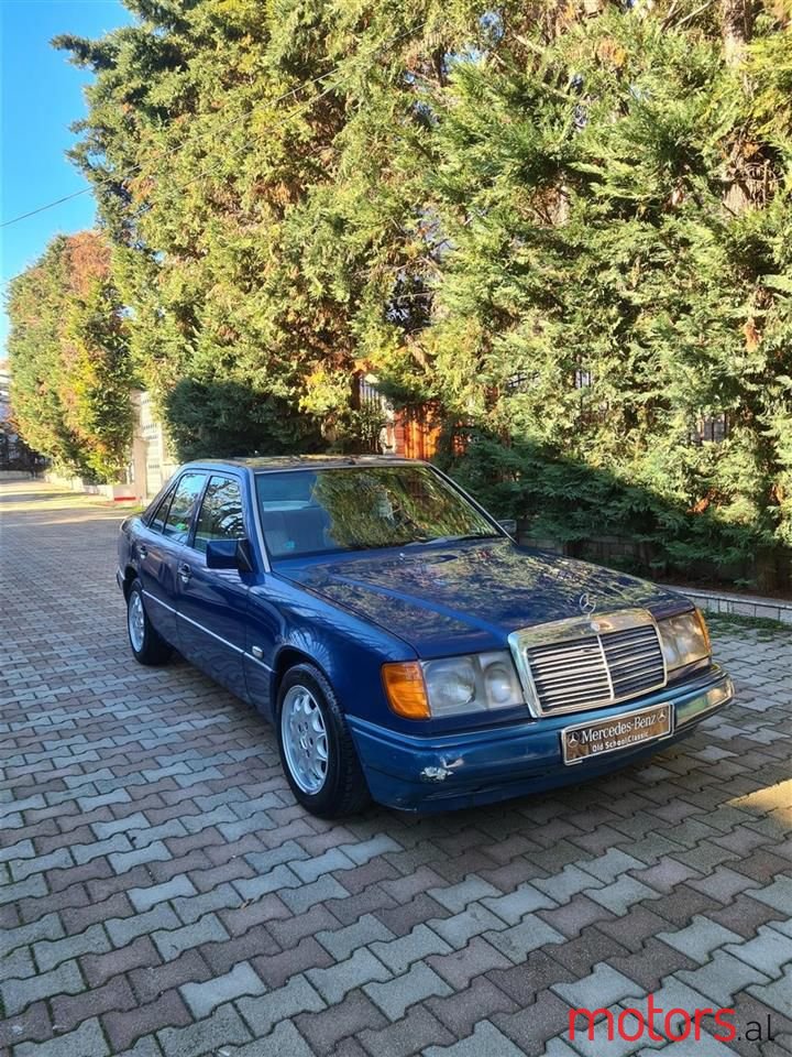 1991' Mercedes-Benz E 200 photo #2