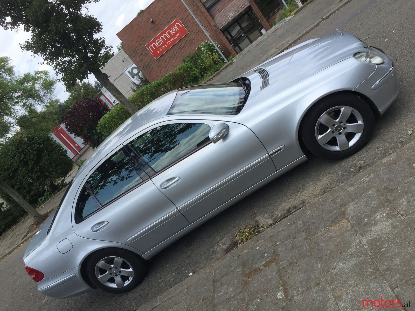 2006' Mercedes-Benz 220E photo #3