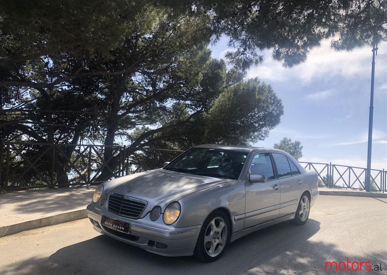 2001' Mercedes-Benz E 270 photo #1