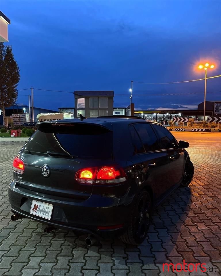 2011' Volkswagen Golf photo #3